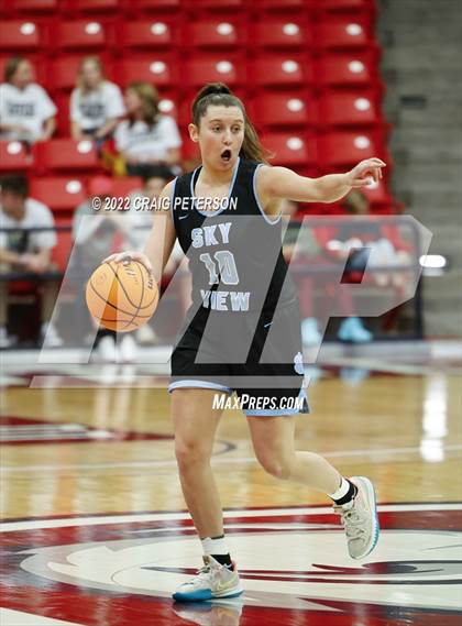 Thumbnail 1 in Desert Hills vs. Sky View (UHSAA 4A Semifinal Playoff) photogallery.