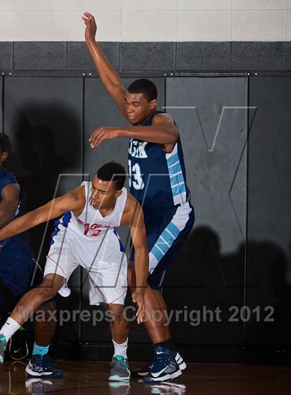 Thumbnail 2 in Dawson @ Alief Elsik (McDonald's Texas Invitational) photogallery.