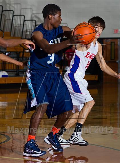 Thumbnail 1 in Dawson @ Alief Elsik (McDonald's Texas Invitational) photogallery.