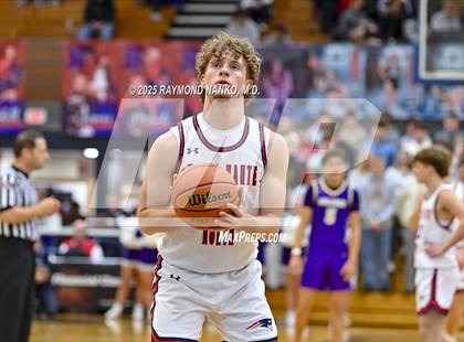 Thumbnail 2 in Sullivan vs. Terre Haute North Vigo (First Financial Classic) photogallery.