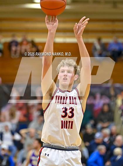 Thumbnail 3 in Sullivan vs. Terre Haute North Vigo (First Financial Classic) photogallery.