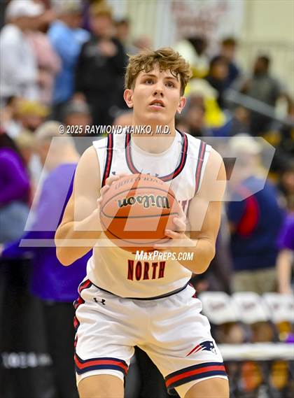 Thumbnail 2 in Sullivan vs. Terre Haute North Vigo (First Financial Classic) photogallery.