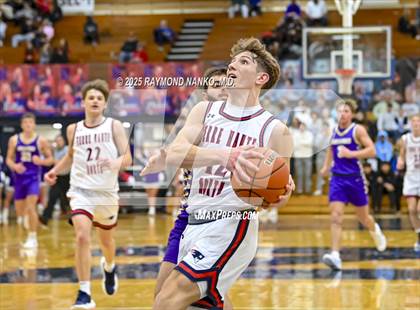 Thumbnail 2 in Sullivan vs. Terre Haute North Vigo (First Financial Classic) photogallery.