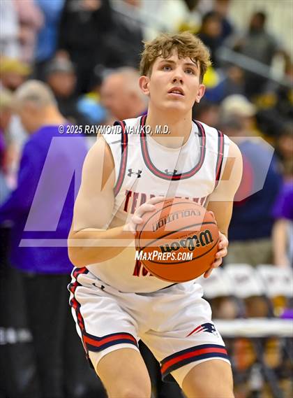 Thumbnail 3 in Sullivan vs. Terre Haute North Vigo (First Financial Classic) photogallery.