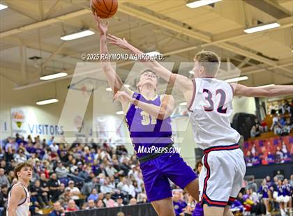 Thumbnail 2 in Sullivan vs. Terre Haute North Vigo (First Financial Classic) photogallery.
