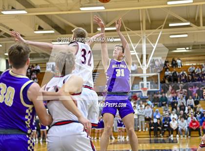 Thumbnail 2 in Sullivan vs. Terre Haute North Vigo (First Financial Classic) photogallery.
