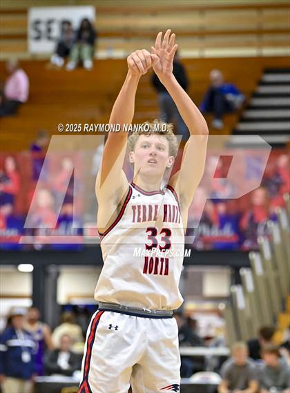 Thumbnail 3 in Sullivan vs. Terre Haute North Vigo (First Financial Classic) photogallery.