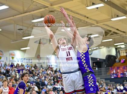 Thumbnail 3 in Sullivan vs. Terre Haute North Vigo (First Financial Classic) photogallery.