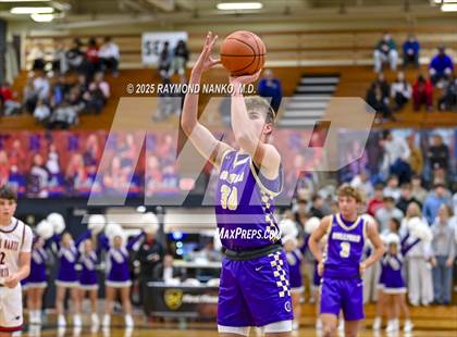 Thumbnail 3 in Sullivan vs. Terre Haute North Vigo (First Financial Classic) photogallery.