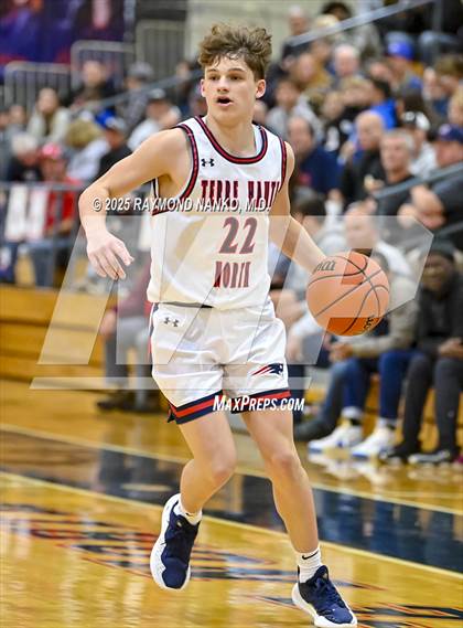Thumbnail 3 in Sullivan vs. Terre Haute North Vigo (First Financial Classic) photogallery.