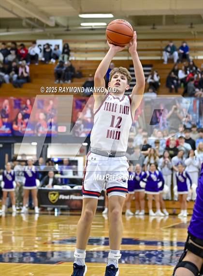 Thumbnail 2 in Sullivan vs. Terre Haute North Vigo (First Financial Classic) photogallery.