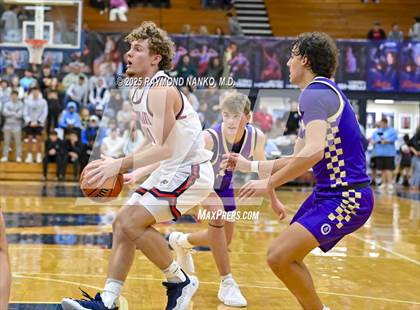 Thumbnail 3 in Sullivan vs. Terre Haute North Vigo (First Financial Classic) photogallery.