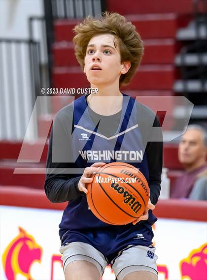 Thumbnail 1 in Washington-Liberty @ Oakton photogallery.