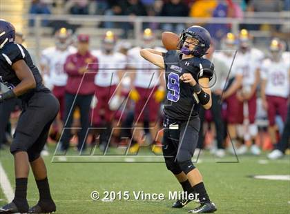 Thumbnail 2 in Sumner vs. Enumclaw photogallery.