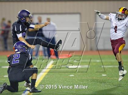 Thumbnail 2 in Sumner vs. Enumclaw photogallery.