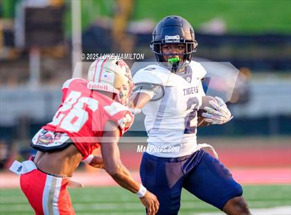 Thumbnail 2 in Douglas County @ Rome (Pre-Season) photogallery.