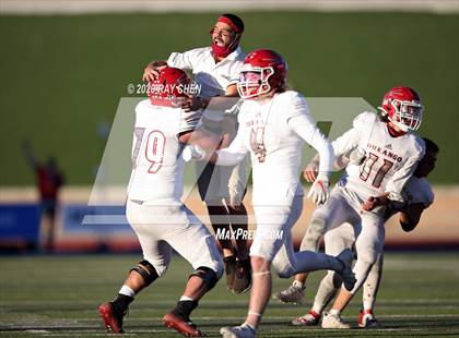 Thumbnail 1 in Durango vs. Roosevelt (CHSAA 3A Championship) photogallery.