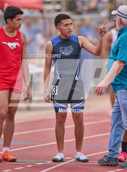 Thumbnail 3 in UIL 6A Track & Field District Finals (1600M) photogallery.