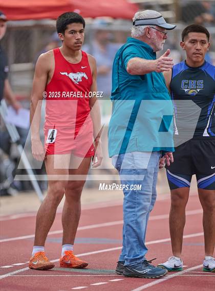Thumbnail 1 in UIL 6A Track & Field District Finals (1600M) photogallery.