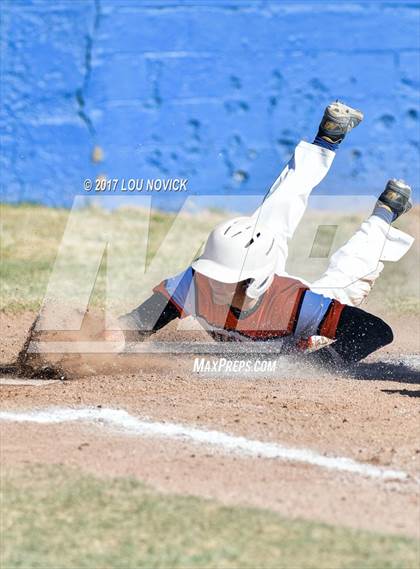 Thumbnail 1 in Taos vs. Santa Fe photogallery.