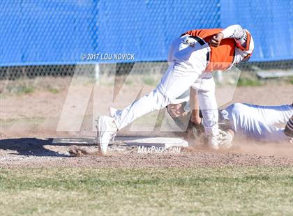 Thumbnail 3 in Taos vs. Santa Fe photogallery.