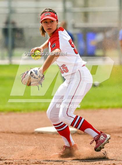 Thumbnail 2 in East Nicolaus vs. Benicia photogallery.