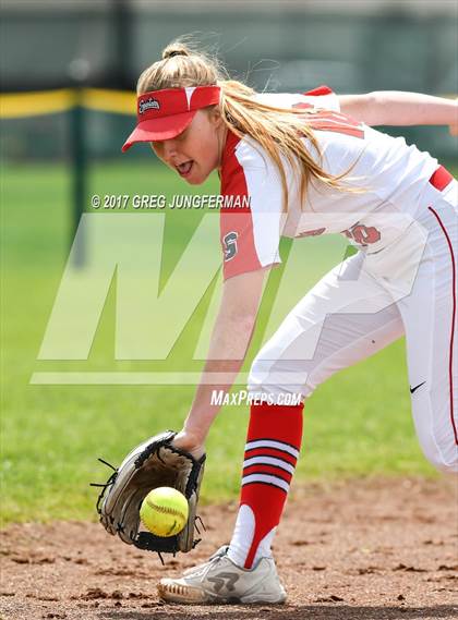 Thumbnail 3 in East Nicolaus vs. Benicia photogallery.