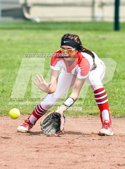 Thumbnail 2 in East Nicolaus vs. Benicia photogallery.
