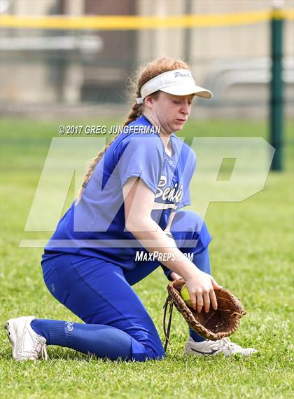 Thumbnail 1 in East Nicolaus vs. Benicia photogallery.