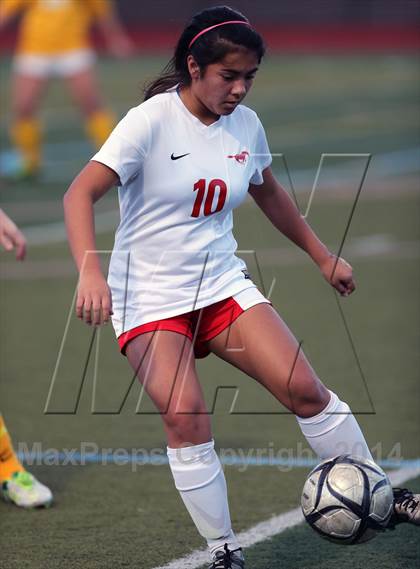 Thumbnail 3 in Monte Vista vs. San Ramon Valley (CIF NCS Final) photogallery.