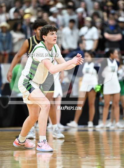 Thumbnail 2 in Rock Canyon vs. ThunderRidge (CHSAA 6A Great 8) photogallery.