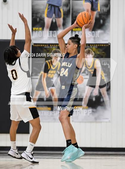 Thumbnail 2 in Apollo vs Saguaro (Saguaro Holiday Classic) photogallery.