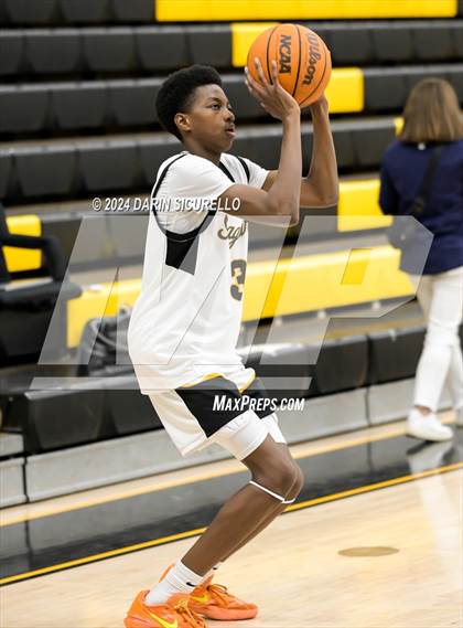 Thumbnail 1 in Apollo vs Saguaro (Saguaro Holiday Classic) photogallery.