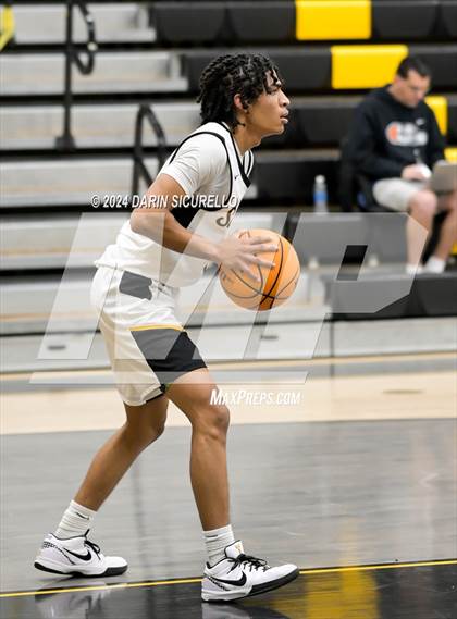 Thumbnail 3 in Apollo vs Saguaro (Saguaro Holiday Classic) photogallery.