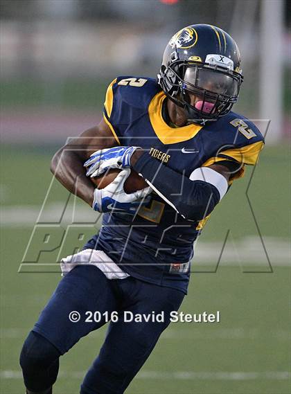 Thumbnail 1 in Elk Grove @ Inderkum photogallery.