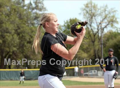 Thumbnail 3 in Chico vs Fortuna (Shasta Tournament) photogallery.