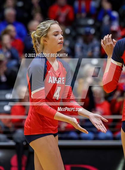 Thumbnail 3 in Aubrey vs. Bellville (UIL 4A Semifinal) photogallery.
