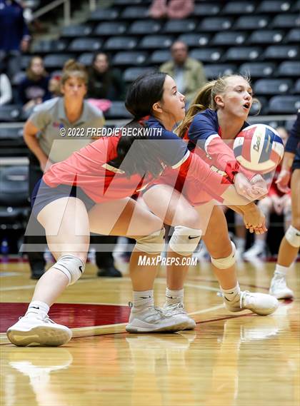 Thumbnail 3 in Aubrey vs. Bellville (UIL 4A Semifinal) photogallery.