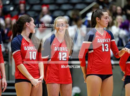 Thumbnail 2 in Aubrey vs. Bellville (UIL 4A Semifinal) photogallery.