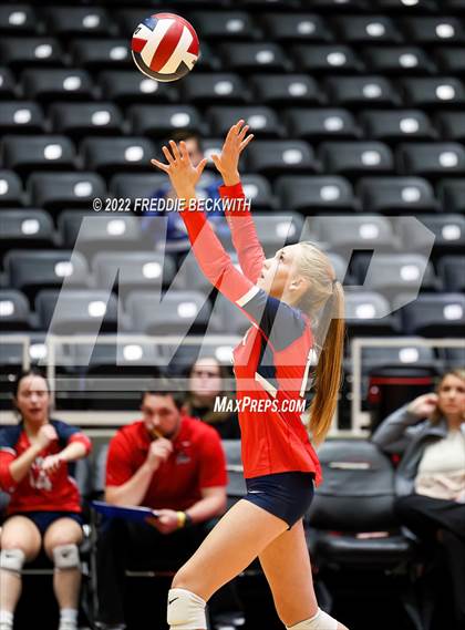 Thumbnail 2 in Aubrey vs. Bellville (UIL 4A Semifinal) photogallery.