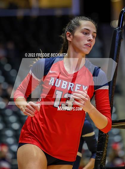 Thumbnail 2 in Aubrey vs. Bellville (UIL 4A Semifinal) photogallery.