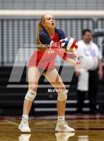 Thumbnail 3 in Aubrey vs. Bellville (UIL 4A Semifinal) photogallery.