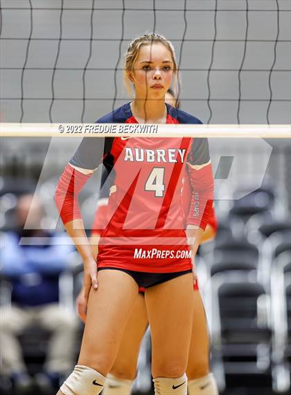 Thumbnail 3 in Aubrey vs. Bellville (UIL 4A Semifinal) photogallery.