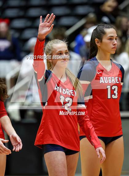 Thumbnail 3 in Aubrey vs. Bellville (UIL 4A Semifinal) photogallery.
