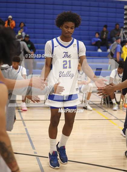 Thumbnail 3 in St. Patrick-St. Vincent @ Pinole Valley (CIF NCS D3 Semifinal) photogallery.