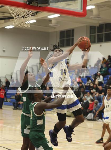 Thumbnail 2 in St. Patrick-St. Vincent @ Pinole Valley (CIF NCS D3 Semifinal) photogallery.