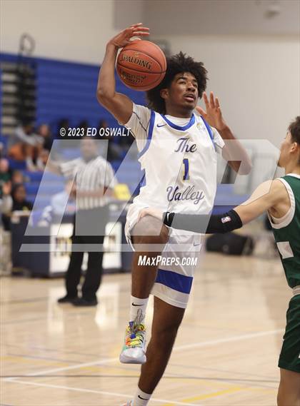Thumbnail 2 in St. Patrick-St. Vincent @ Pinole Valley (CIF NCS D3 Semifinal) photogallery.