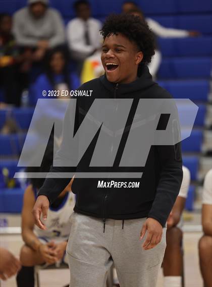 Thumbnail 3 in St. Patrick-St. Vincent @ Pinole Valley (CIF NCS D3 Semifinal) photogallery.