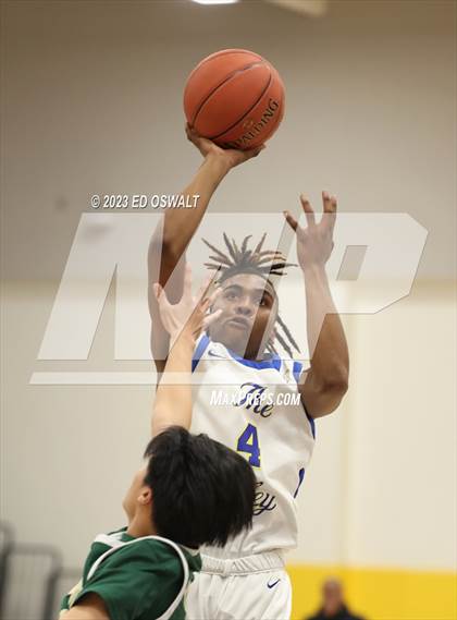 Thumbnail 2 in St. Patrick-St. Vincent @ Pinole Valley (CIF NCS D3 Semifinal) photogallery.