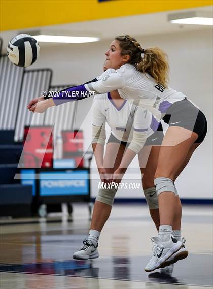Thumbnail 3 in Terre Haute South Vigo vs. Brownsburg (IHSAA 4A Sectional Semifinal) photogallery.